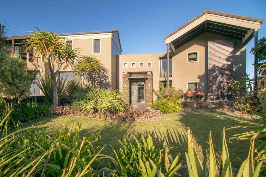 5 Bedroom Property for Sale in Pezula Golf Estate Western Cape